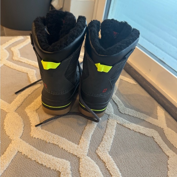 Boys 6T SWISS TECH snow boots - Picture 2 of 7